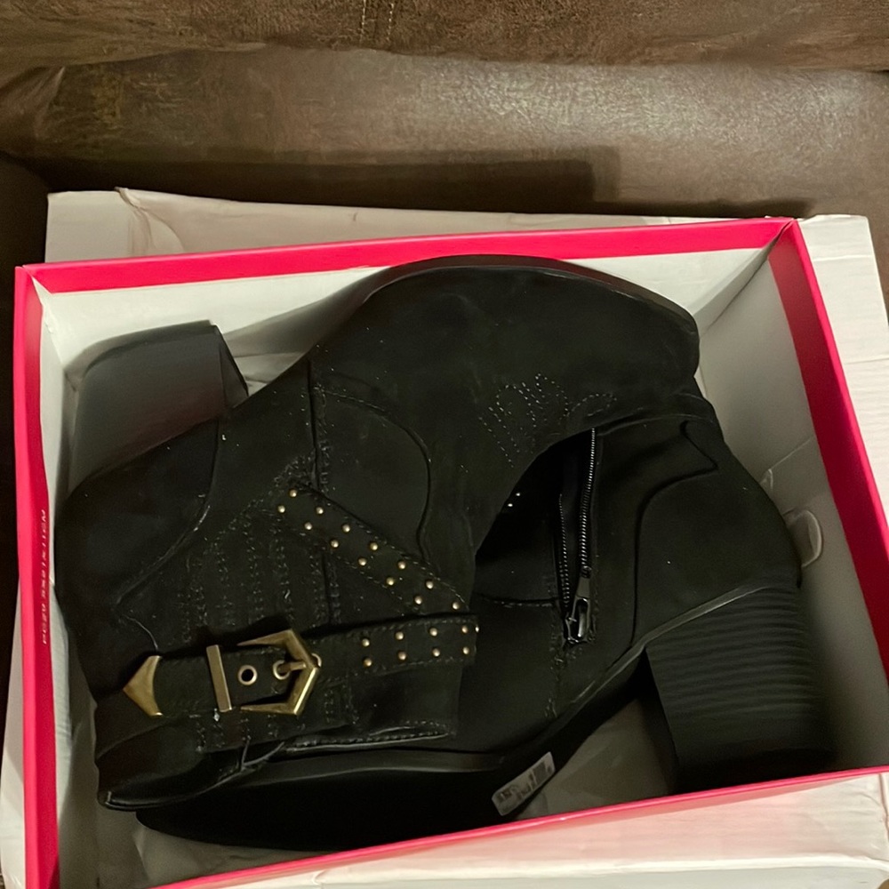 Black Booties w/ Buckle